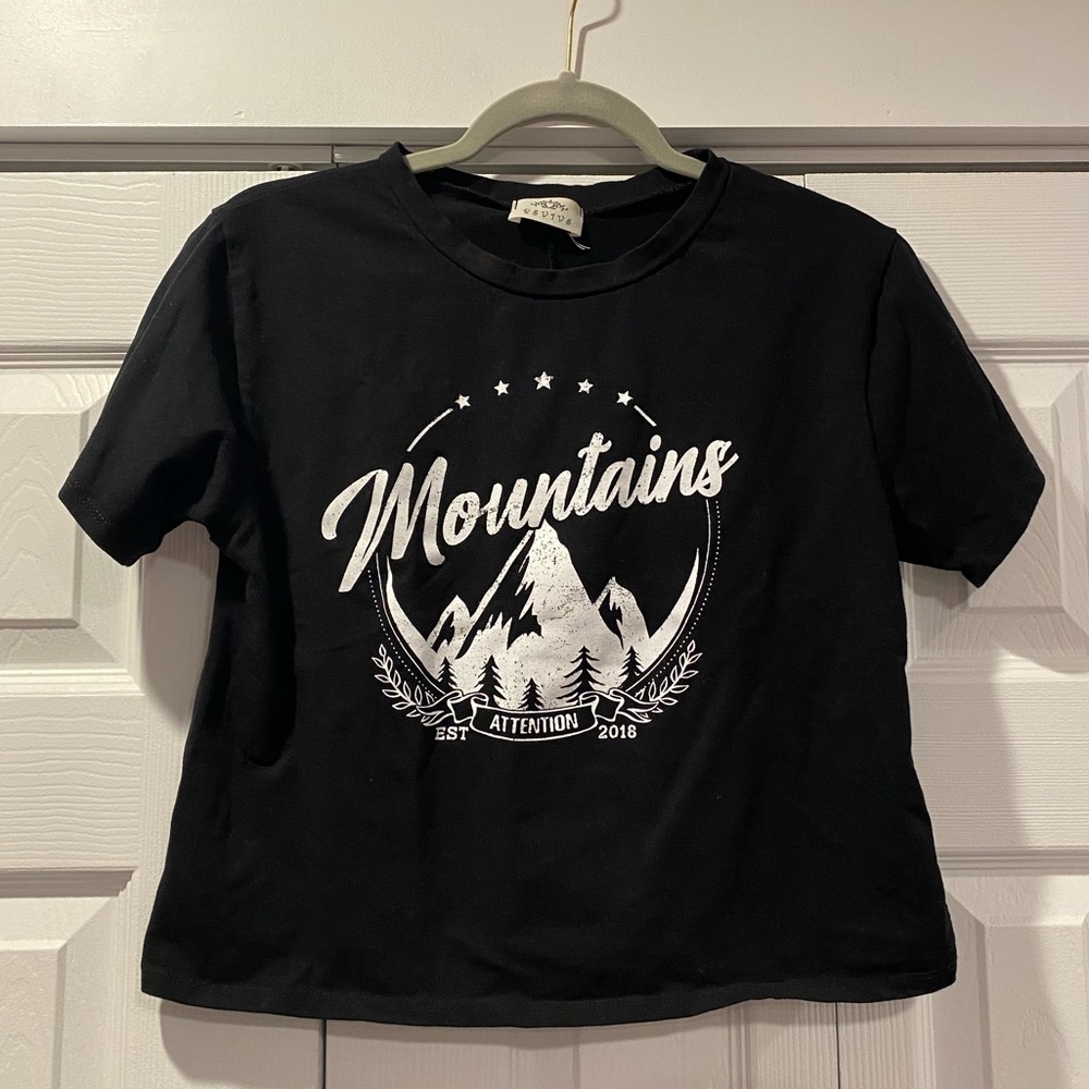 Mountains Crop top